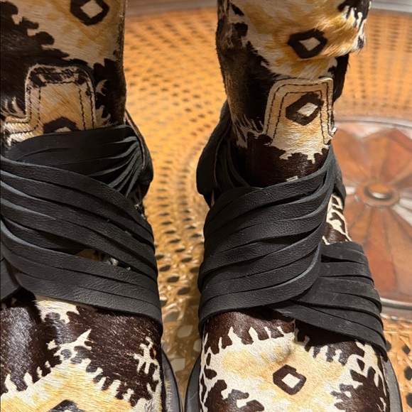 Donald J. Pliner Calf Hair Western Harness Boots Ikat Print Studded Heel - Picture 8 of 16